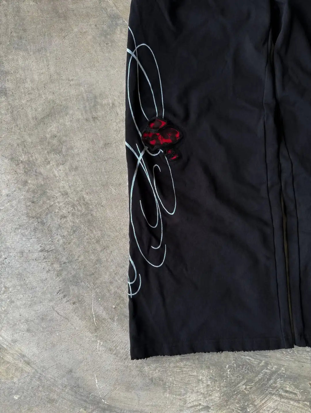 Rote Samthose